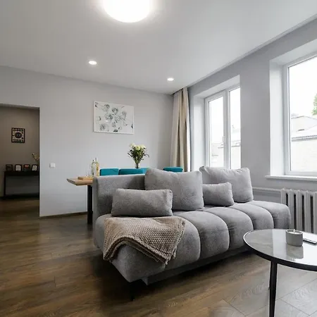 Chic & Cozy In The Heart Of